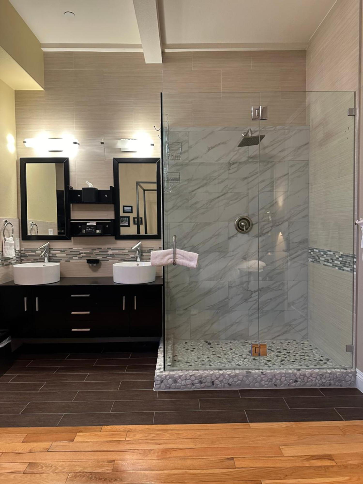 Rio Vista Inn&suites Locanda 4*